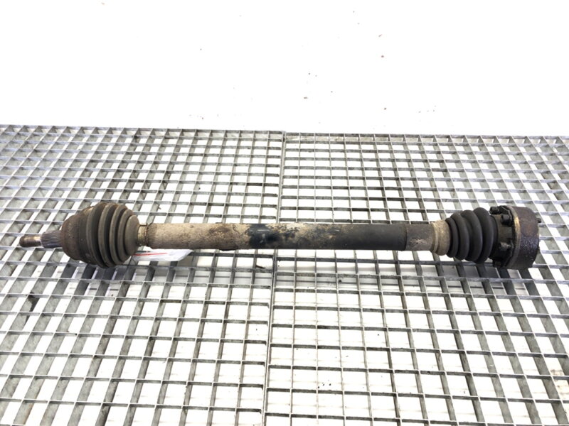 Poloosa pravá přední VW Bora I (1J2) 1998 - 2013