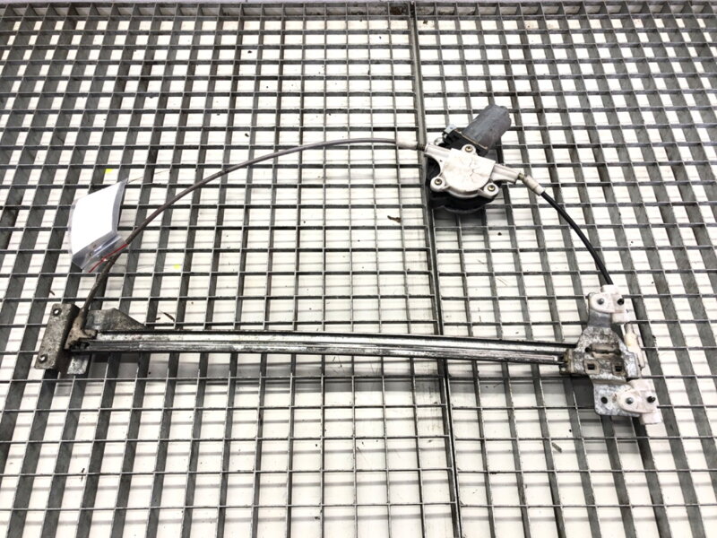 Stahovačka okna levá přední Mercedes-benz Vito Autobus (W638) 1996 - 2003 130821667