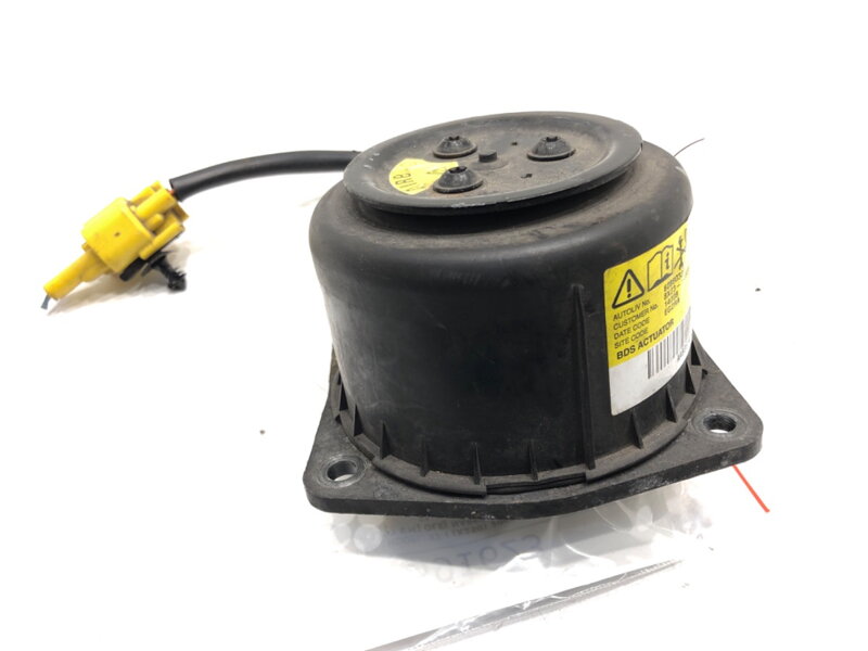 Polštář chodce pravý Jaguar XF I (X250) 2008 - 2015 8X23-16E600-AB