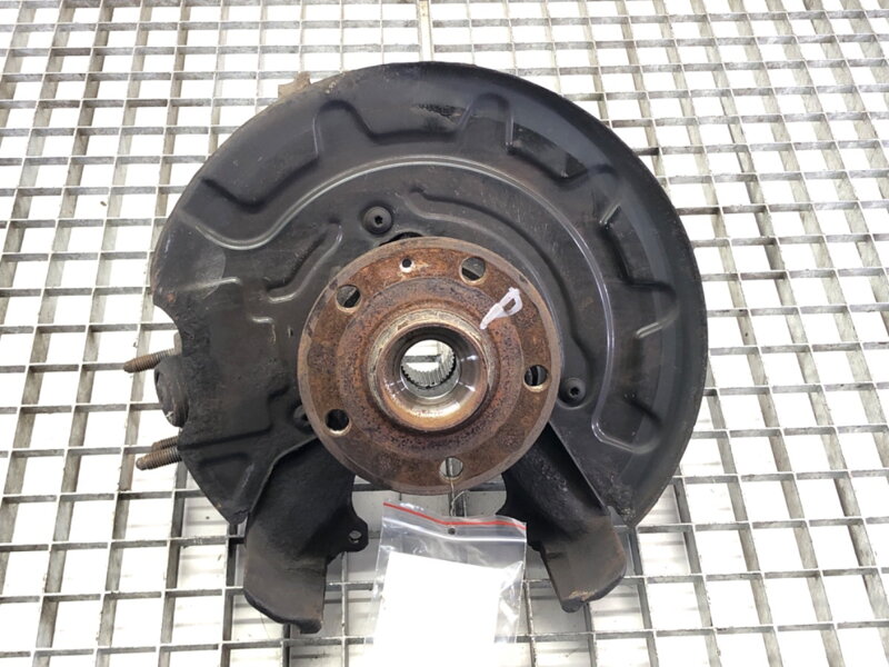 Otoč pravá přední Skoda Octavia III (5E3, NL3, NR3) 2012 - 2022