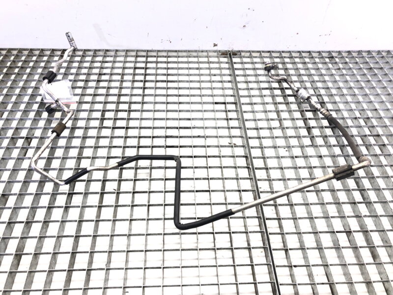 Hadice klimatizace Audi Q5 (8RB) 2008 - 2017 8R0260367