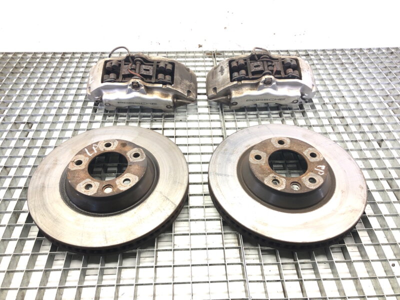 Třmeny přední sada swap Porsche Cayenne (9PA) 2002 - 2010