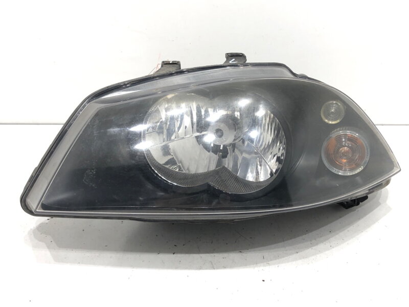 Světlo levé přední Seat Cordoba (6L2) 2002 - 2009 6L1941751M