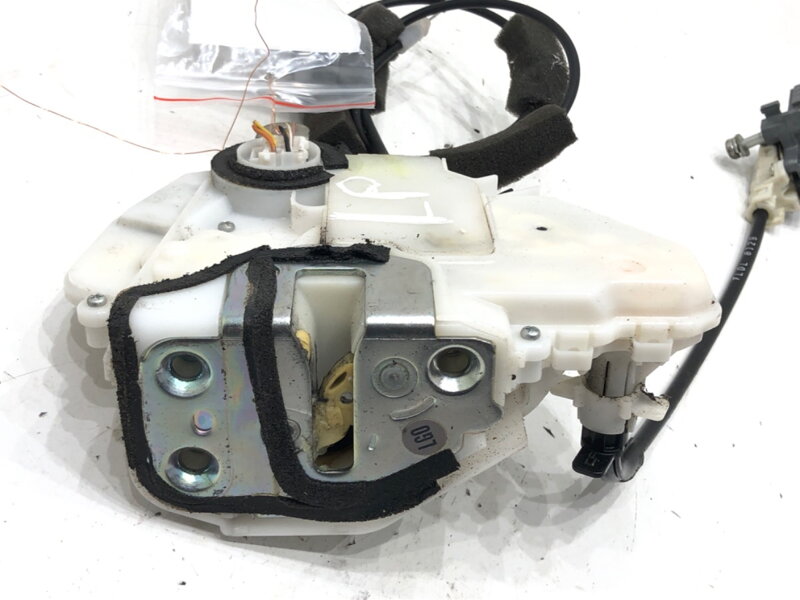 Zámek dveří levý přední Honda Accord Viii (CU) 2008 - 2022