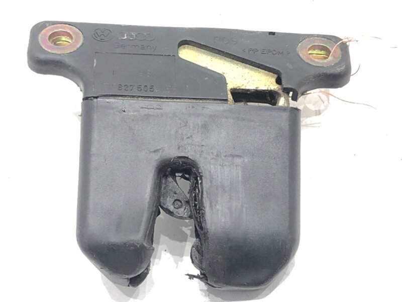 Zámek víka kufru zadní Audi A6 C5 (4B2) 1997 - 2005 4B5827505B