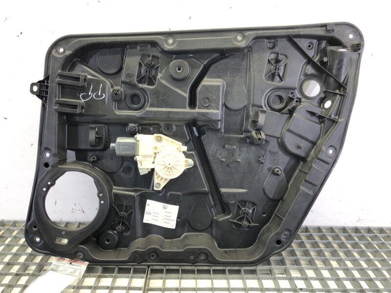 Stahovačka okna pravá přední Mercedes-benz Class B Sports Tourer (W246, W242) 2011 - 2018 A2469065200