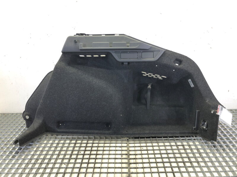 Tapecírung kufru pravý Skoda Octavia IV (NX3, NN3) 2020 - 2022 5E6867428A