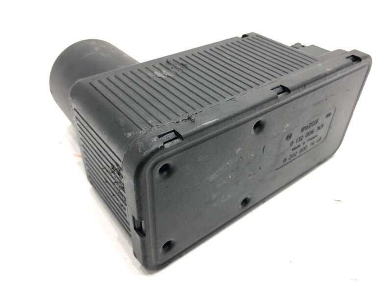 Pumpa / čerpadlo centrálního zámku Mercedes-benz Class C (W202) 1993 - 2000 2028001648