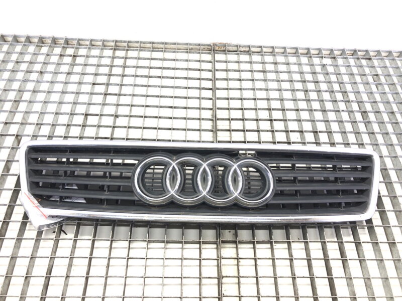Maska chladiče grill Audi A6 C5 (4B2) 1997 - 2005