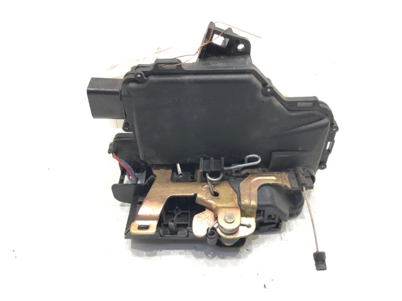 Zámek dveří levý přední VW Passat B5 (3B2) 1996 - 2001