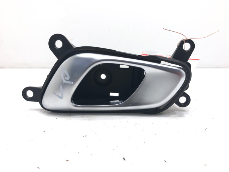 Klika vnitřní levá přední KIA Ceed Sportswagon (CD) 2018 - 2022 82613-J7000