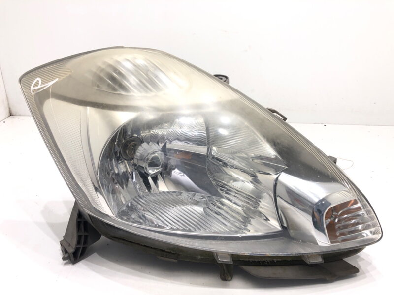 Světlo pravé přední Subaru Justy IV 2007 - 2022