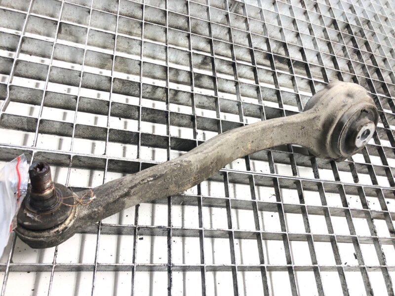 Rameno levé přední Mercedes-benz Class C (W204) 2007 - 2015