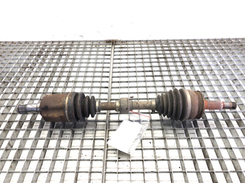 Poloosa levá přední Nissan Altima (L31) 2001 - 2007