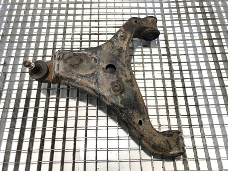 Rameno levé přední VW Crafter 30-35 Autobus (2E_) 2006 - 2016