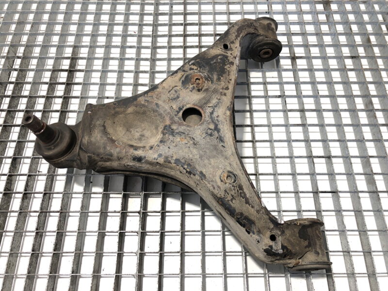 Rameno pravé přední VW Crafter 30-35 Autobus (2E_) 2006 - 2016