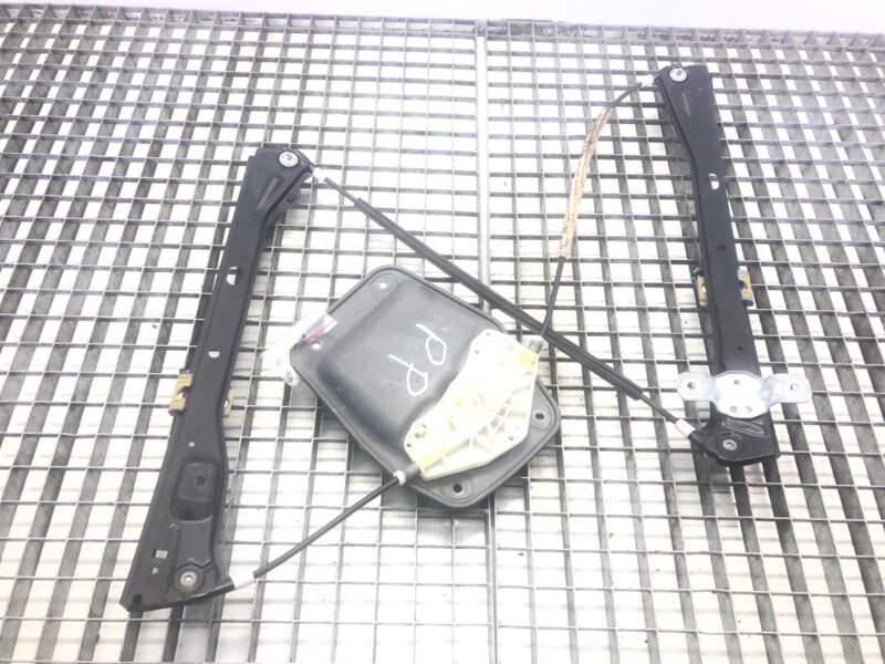 Stahovačka okna pravá přední VW Golf V (1K1) 2003 - 2010 1K4837482N 1K0959792G