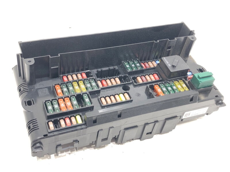 Pojistková skříňka BMW 5 Touring (F11) 2009 - 2017 9234421-01