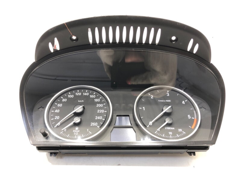 Tachometr budíky BMW 5 Touring (E61) 2004 - 2010 9177261