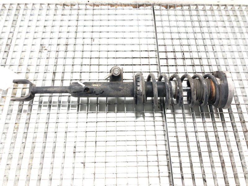 Tlumič pravý přední S pružinou BMW 5 (F10) 2009 - 2016