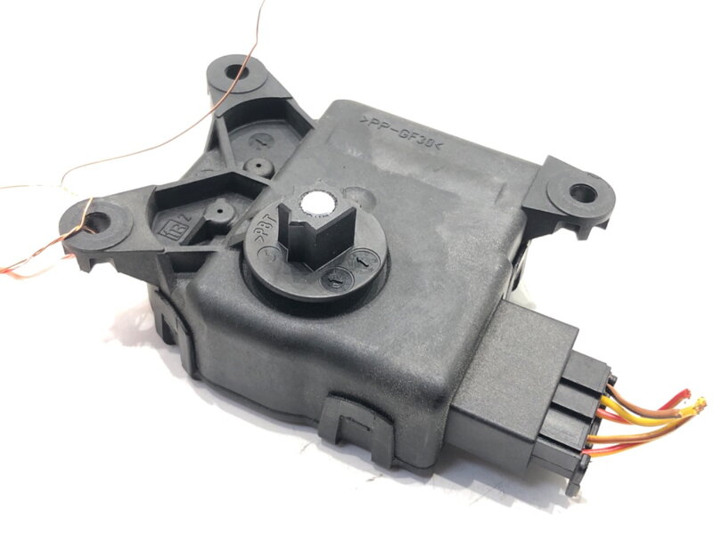 Motor radiátoru topení Opel Vectra C (Z02) 2002 - 2009 9180210