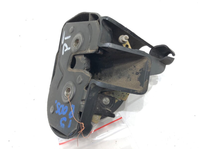 Zámek dveří posuvných pravý VW Transporter V Autobus (7HB, 7HJ, 7EB, 7EJ) 2003 - 2015