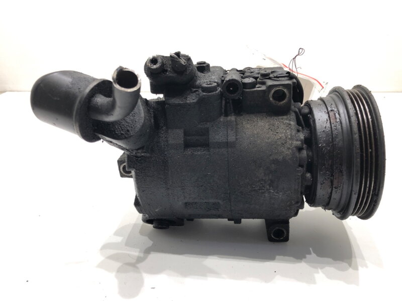 Kompresor klimatizace BMW 5 Touring (E39) 1996 - 2004 447200-9790