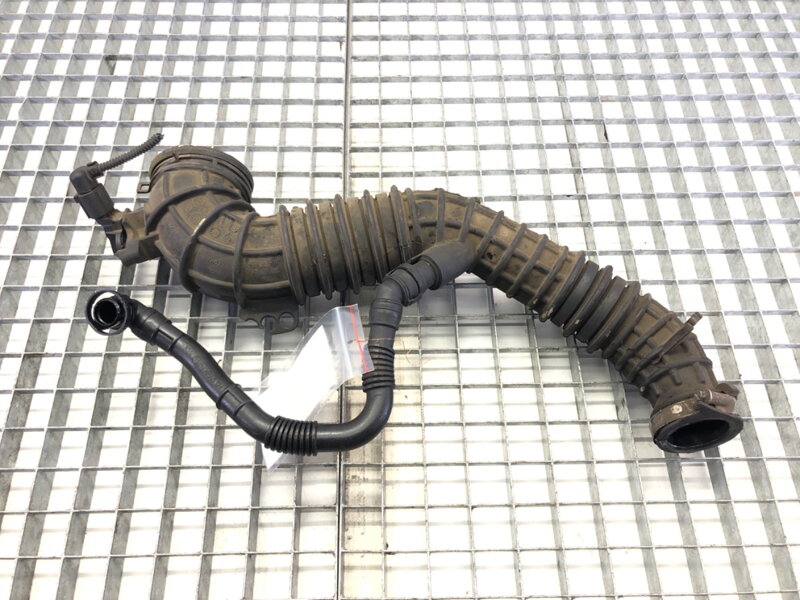 Vzduchové potrubí VW Transporter V Autobus (7HB, 7HJ, 7EB, 7EJ) 2003 - 2015 7E0129615D