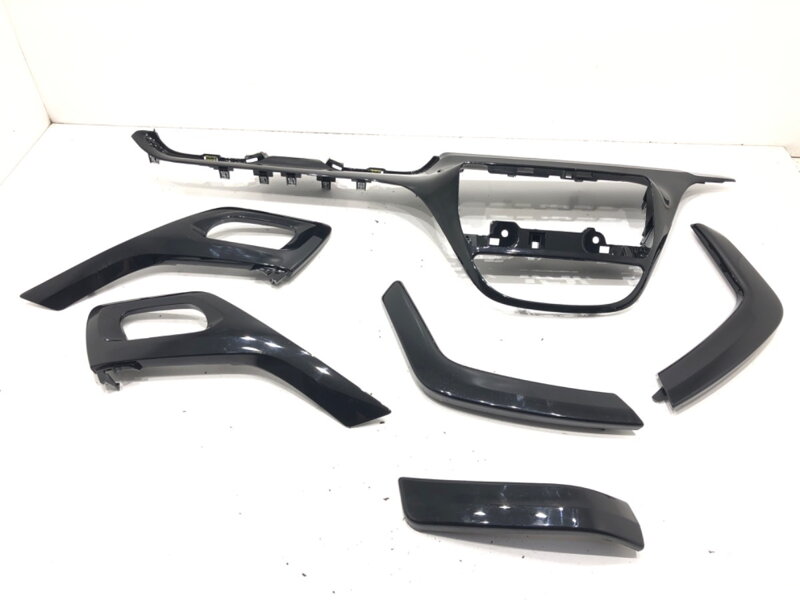 Lišty dekor Peugeot 208 I (CA_, CC_) 2012 - 2022 9673830077