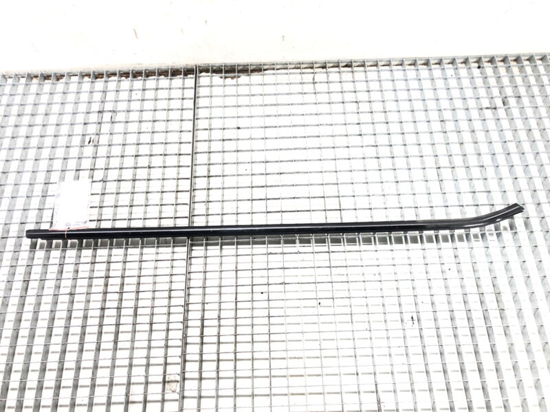 Lišta stírací přední pravá BMW X6 (F16, F86) 2014 - 2019