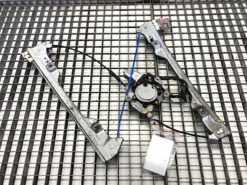 Stahovačka okna levá přední Nissan Altima (L31) 2001 - 2007 807318J010