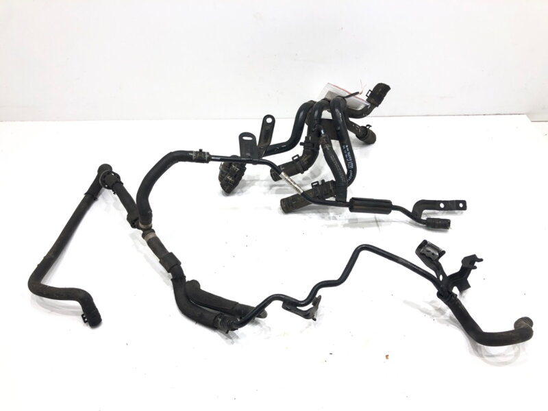 Hlavní potrubí vody VW Golf VII Variant (BA5, BV5) 2013 - 2022 04L121064AF 5Q0122449C