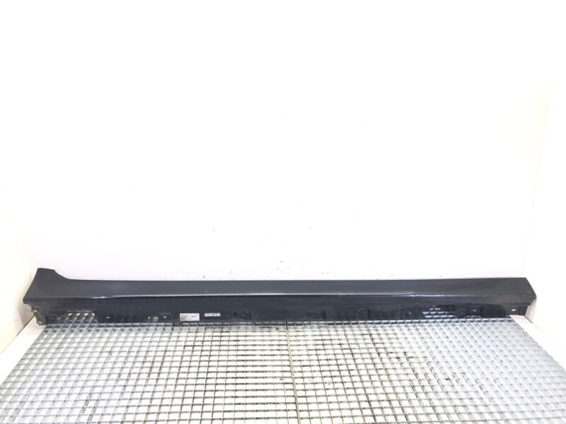 Lišta prahová pravá BMW 5 (F10) 2009 - 2016 7207092