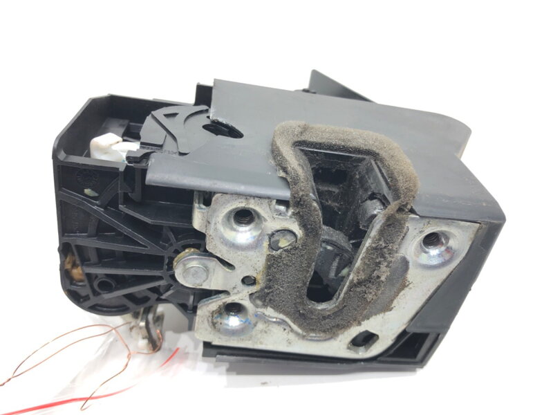 Zámek dveří pravý přední Dacia Sandero III 2021 - 2022