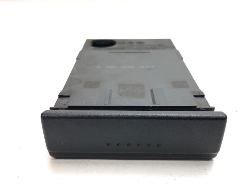 Vizitkář zásuvka VW Polo (6N2) 1999 - 2001 6N0858373