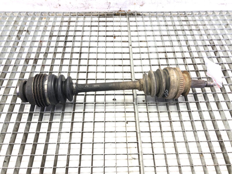 Poloosa pravá přední Hyundai Santa FÉ I (SM) 2000 - 2006