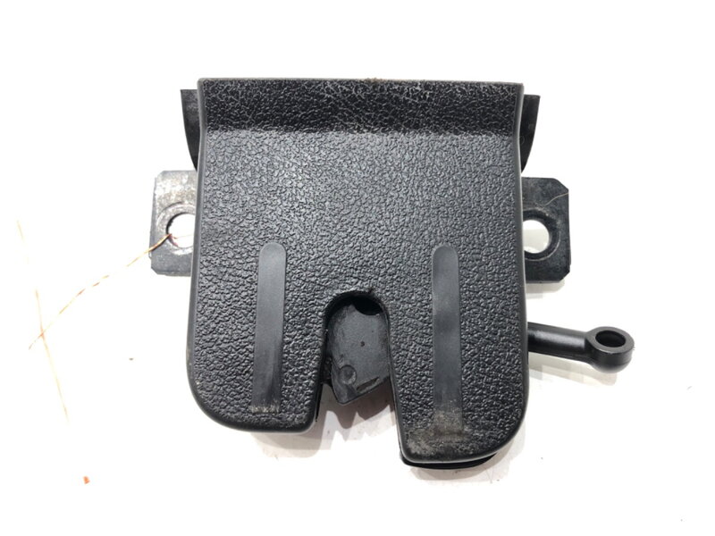 Zámek víka kufru zadní VW Touareg (7LA, 7L6, 7L7) 2002 - 2013 7L6827505