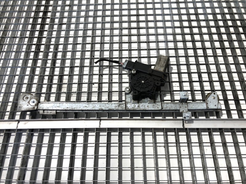 Zvedák okna pravý přední Peugeot Boxer Autobus 2005 - 2022