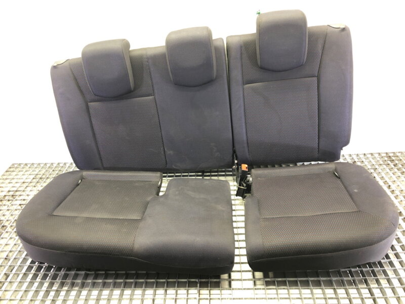 Lavice / sedačka druhý řada Renault Clio III (BR0/1, CR0/1) 2005 - 2014