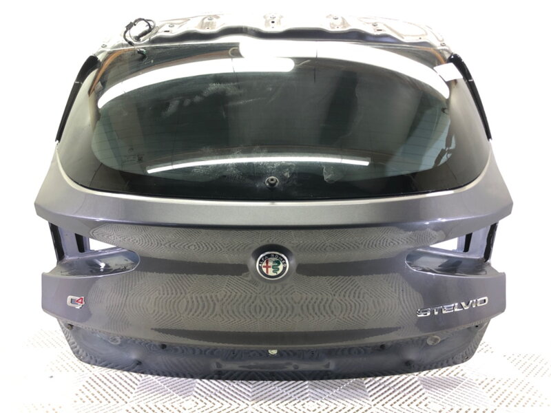 Víko kufru zadní Alfa Romeo Stelvio (949_) 2016 - 2022