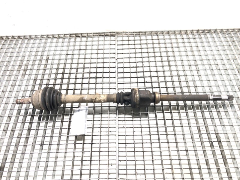 Poloosa pravá přední Peugeot Partner 2008 - 2022