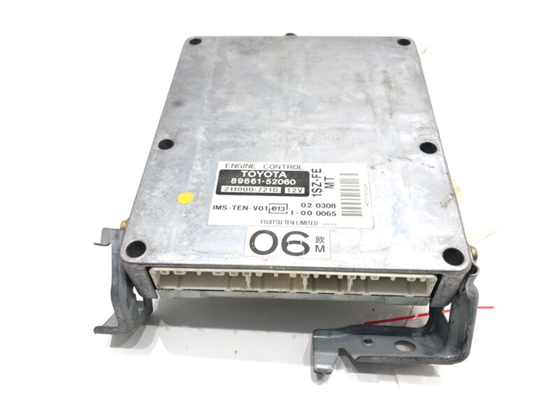Řídicí jednotka motoru Toyota Yaris (_P1_) 1999 - 2005 89661-52060