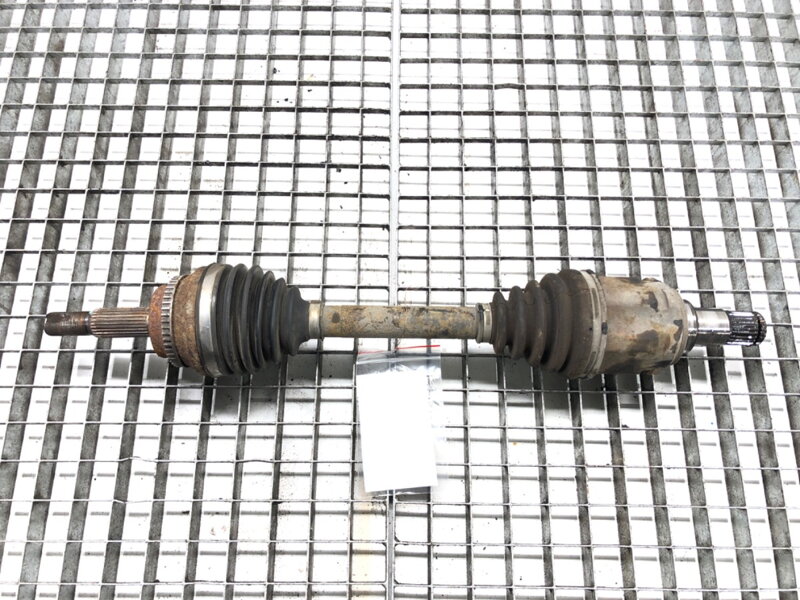 Poloosa levá přední Toyota Corolla Verso (_E12_) 2001 - 2007