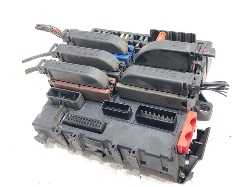 Pojistková skříňka Opel Vectra C (Z02) 2002 - 2009 519032106