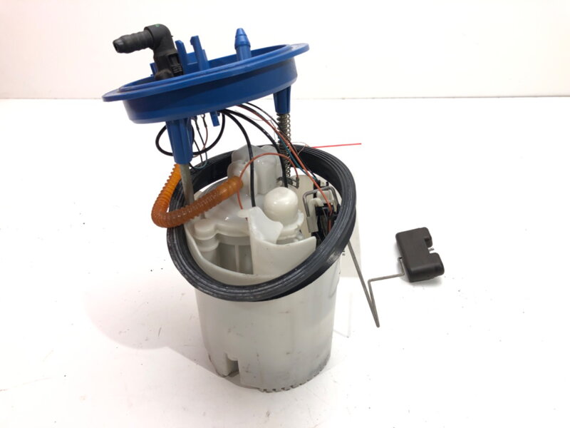 Palivové čerpadlo Skoda Octavia III (5E3, NL3, NR3) 2012 - 2022 5Q0919051BF