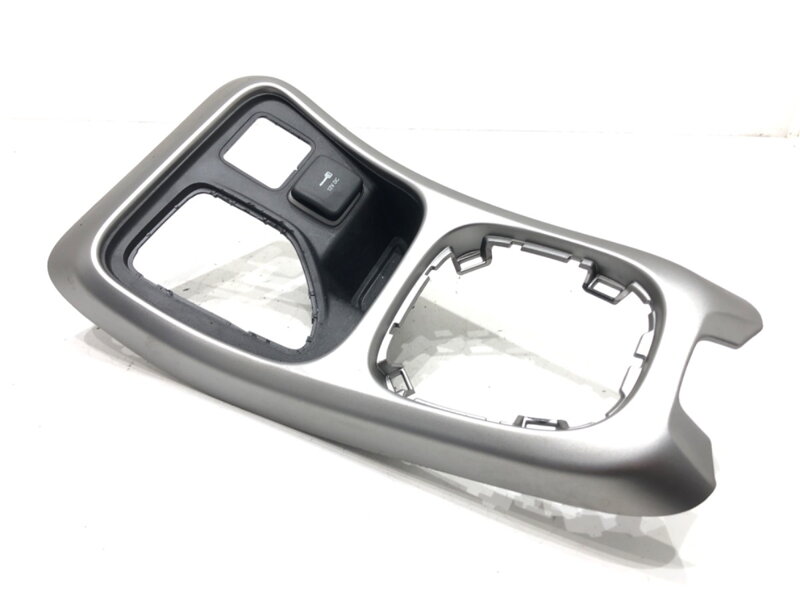 Rámeček tunelu Jeep Compass (MP, M6) 2016 - 2022 P6MW42NCCAA