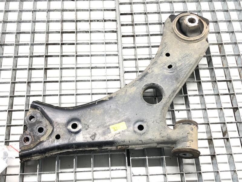 Rameno pravé přední Jeep Compass (MP, M6) 2016 - 2022 P68429725AA