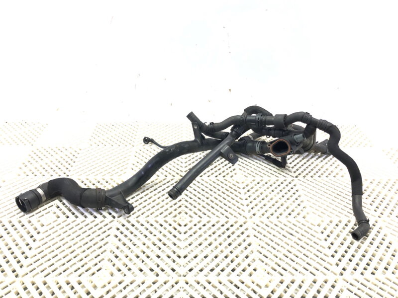 Hlavní potrubí vody Audi A4 B8 Avant (8K5) 2007 - 2015 03L121071 8K1819350AC