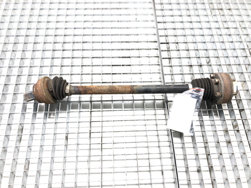 Poloosa levá zadní Skoda Superb III Kombi (3V5) 2015 - 2022