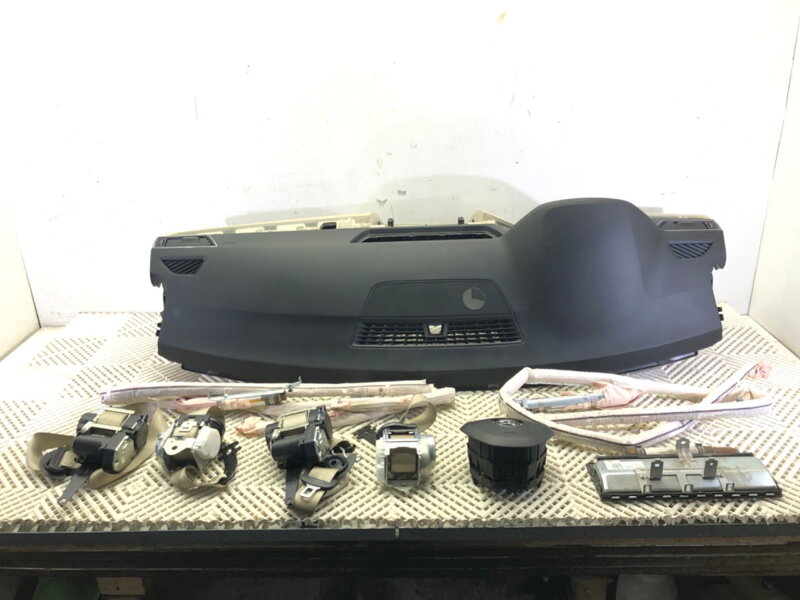 Palubní deska / kokpit polštáře hlavové airbagy pásy sada Skoda Superb III Kombi (3V5) 2015 - 2022 3V0880201F